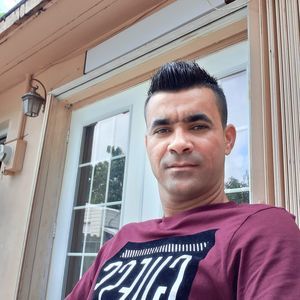 Meet your Posher, Ivanis